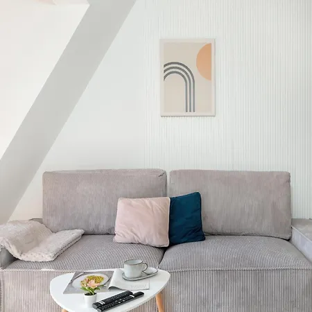 Elegant And Cosy 4th Floor Studio Close To The Park In By Renters Апартаменты *